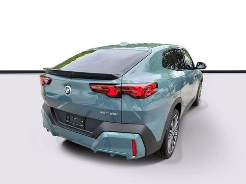 New 2026 BMW X2 xDrive28i w/ Convenience Package AWD/4WD image 4