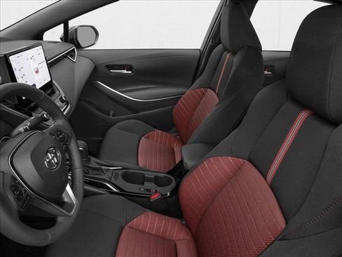 Used 2026 Toyota Corolla SE FWD image 6