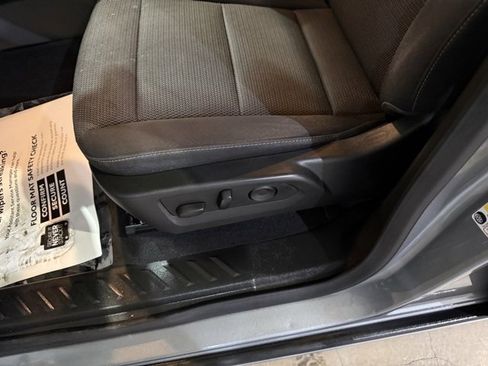 Used 2024 GMC Canyon Elevation w/ Convenience Package image 24