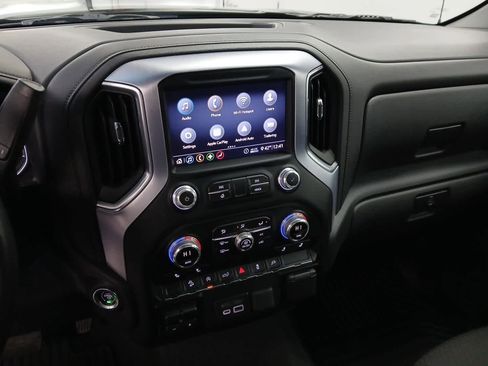 Used 2020 GMC Sierra 1500 SLE w/ SLE Value Package image 10
