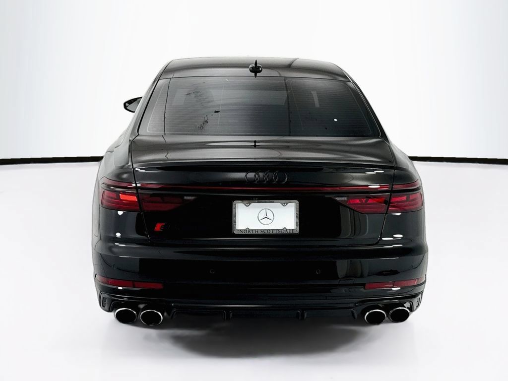 Used 2024 Audi S8 AWD/4WD image 6