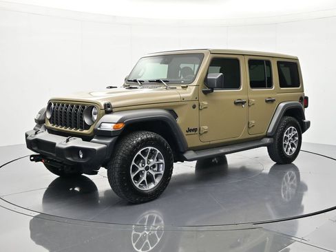 Used 2025 Jeep Wrangler Unlimited Sport AWD/4WD image 1