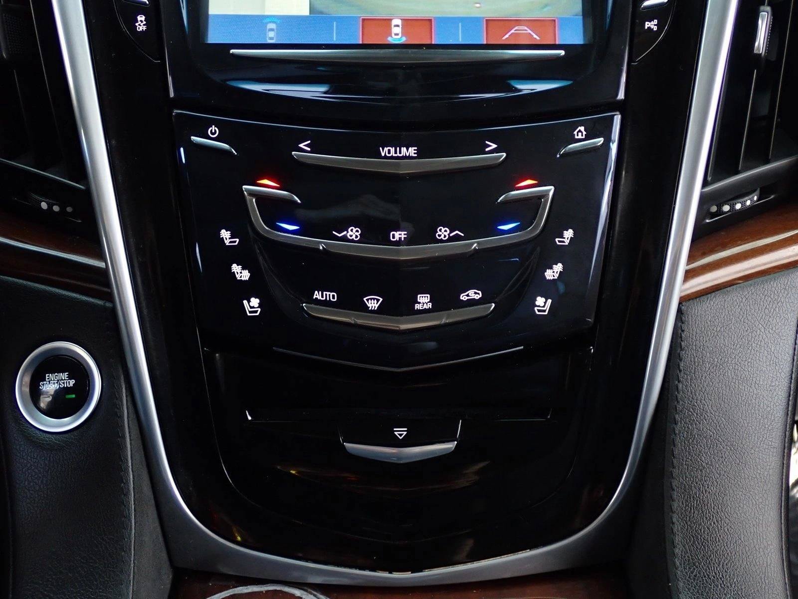 Used 2020 Cadillac Escalade Premium Luxury AWD/4WD image 21