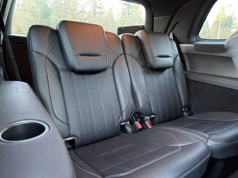 Used 2017 Mercedes-Benz GLS 450 4MATIC image 32