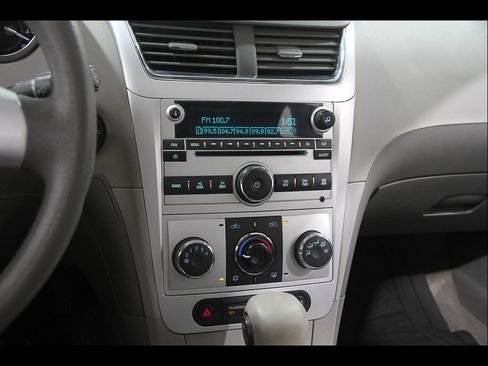 Used 2011 Chevrolet Malibu LS FWD image 9