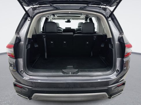 Used 2024 Honda Pilot Touring image 25