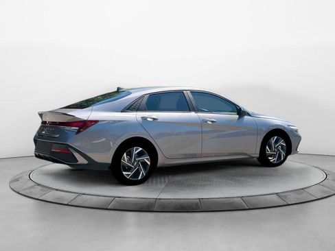 New 2025 Hyundai Elantra Sport image 8