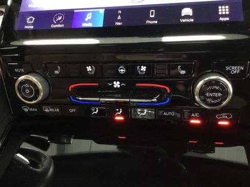 Used 2023 Jeep Grand Cherokee Summit w/ Adv Protech Group IV AWD/4WD image 31