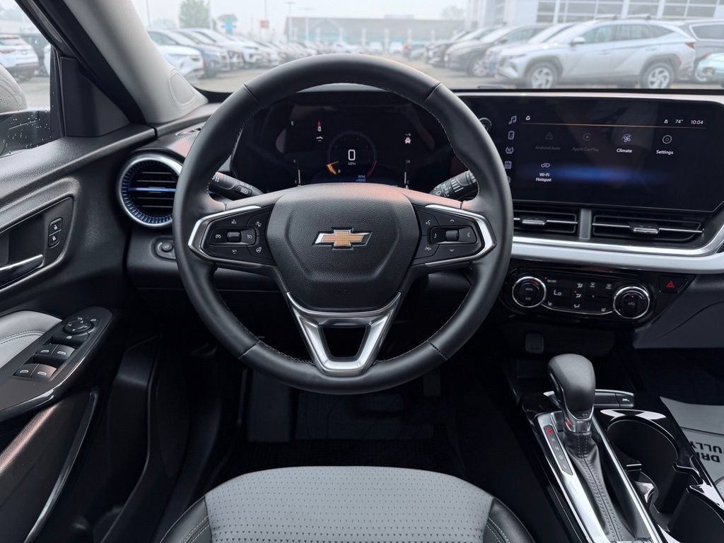 Used 2024 Chevrolet Trax LT w/ Driver Confidence Package FWD image 23