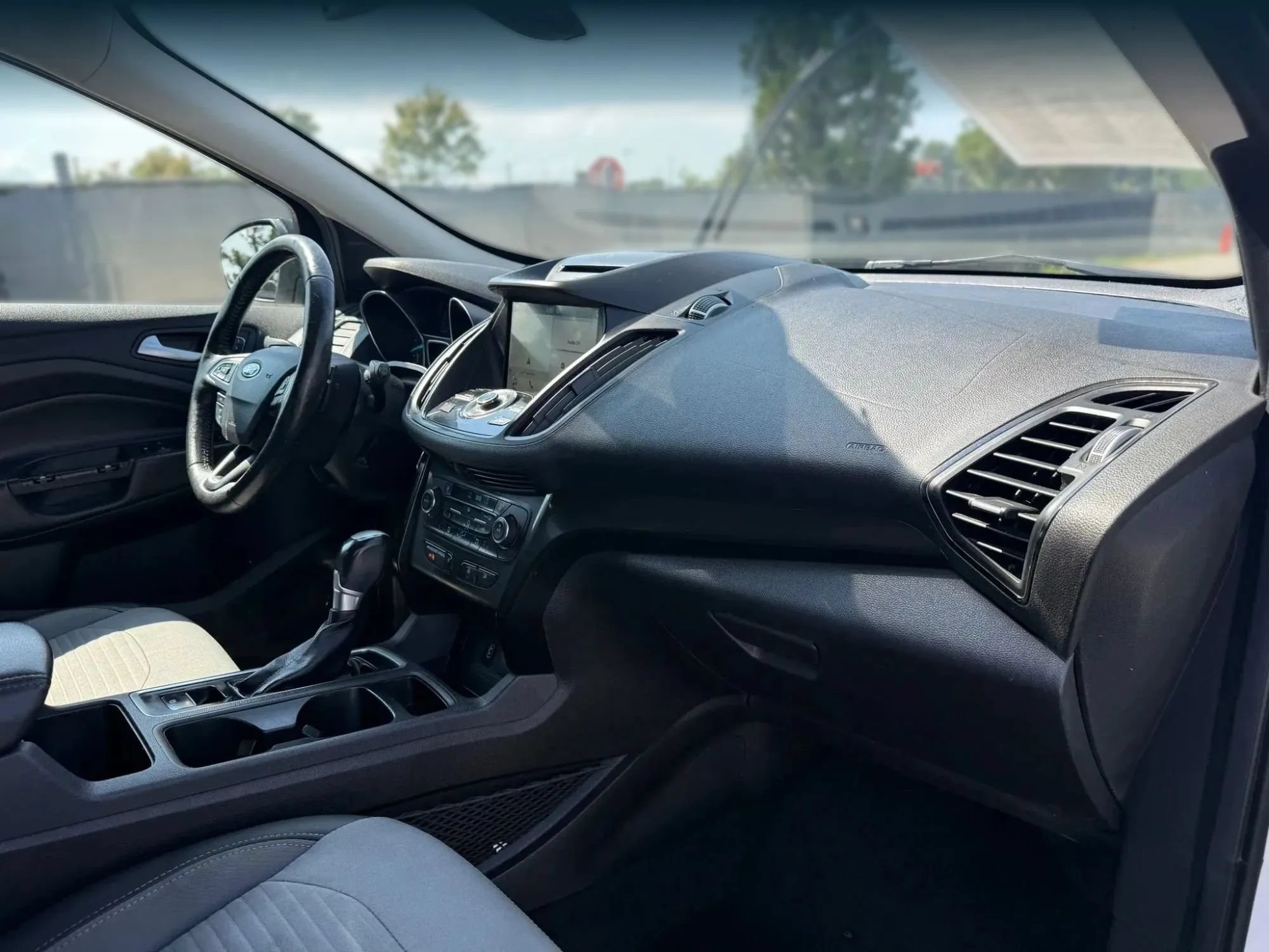 Used 2017 Ford Escape Titanium w/ Canadian Touring Package AWD/4WD image 19