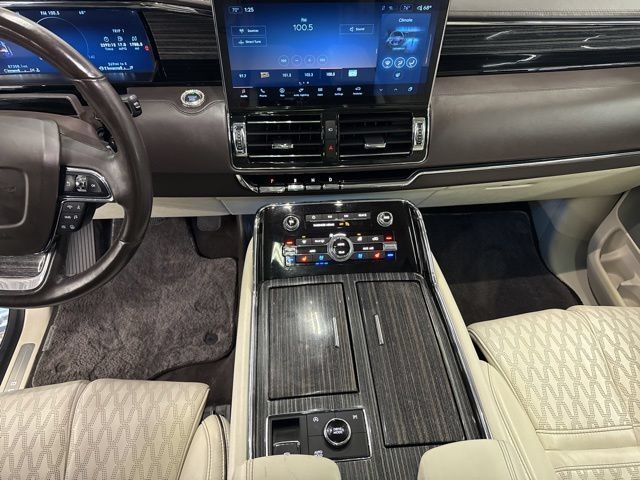 Used 2023 Lincoln Navigator L Black Label AWD/4WD image 20