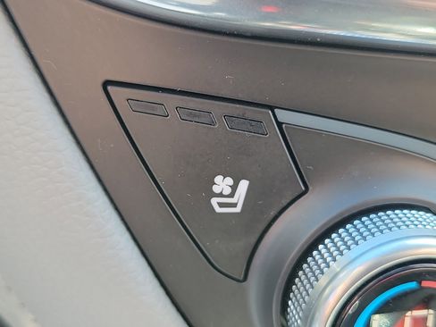 Used 2018 Chevrolet Equinox Premier w/ Infotainment II Package image 25