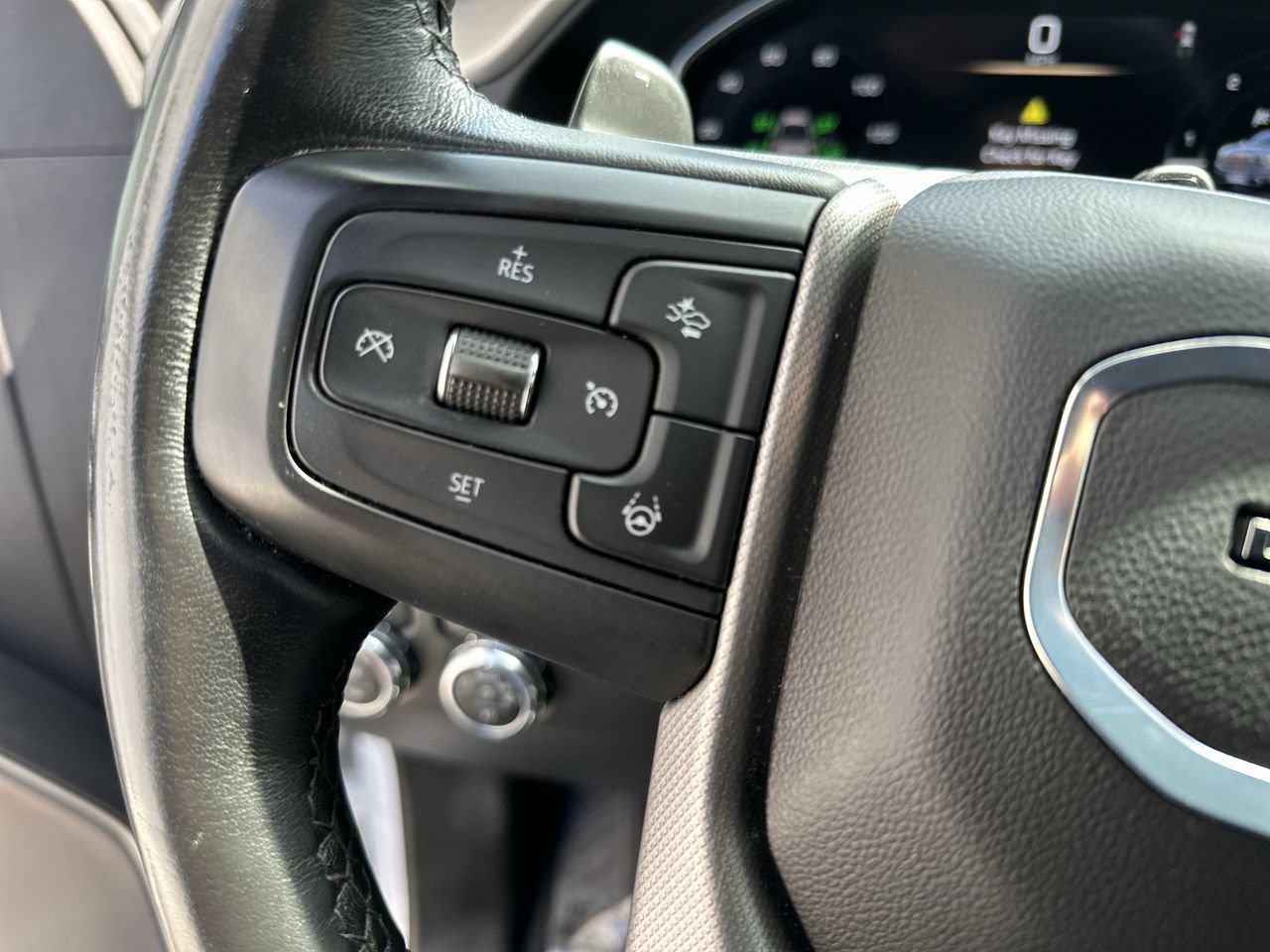 Used 2024 GMC Sierra 1500 Denali AWD/4WD image 7