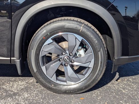 New 2026 Nissan Rogue SV image 10