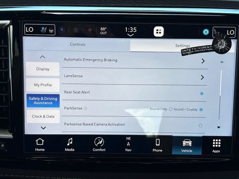 New 2027 Chrysler Pacifica Limited AWD/4WD image 8