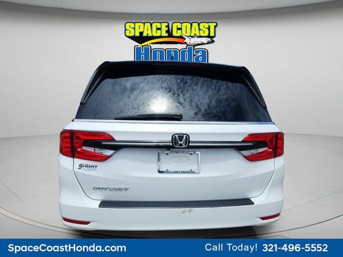 Certified 2024 Honda Odyssey EX-L image 10