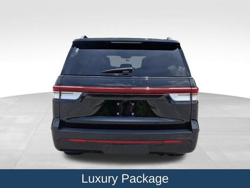 Used 2022 Lincoln Navigator L Reserve w/ Equipment Group 201A AWD/4WD image 6
