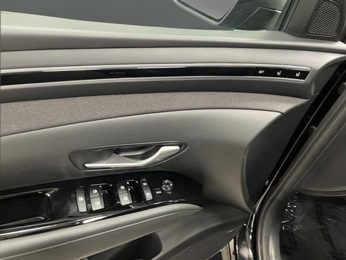 Used 2024 Hyundai Tucson Limited image 30