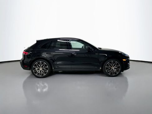 Certified 2025 Porsche Macan AWD/4WD image 8