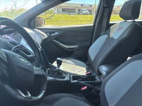 Used 2016 Ford Focus ST image 16