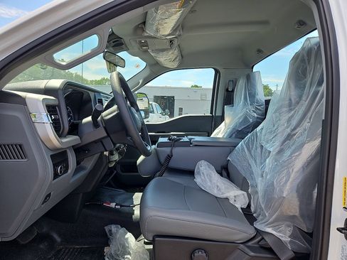 New 2026 Ford F250 XL w/ FX4 Off-Road Package AWD/4WD image 10