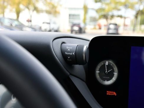 New 2025 Lexus ES 350 w/ Premium Package image 14