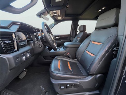 Used 2024 GMC Sierra 1500 AT4 w/ Technology Package AWD/4WD image 27