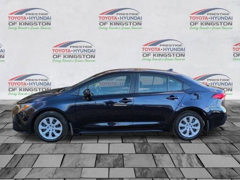 Used 2023 Toyota Corolla LE image 5