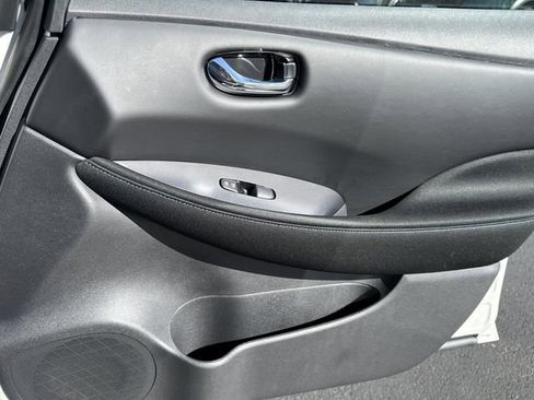 Certified 2024 Nissan Leaf S image 22