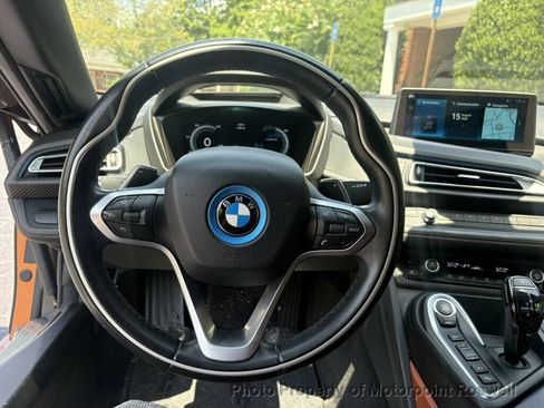 Used 2019 BMW i8 Roadster AWD/4WD image 15