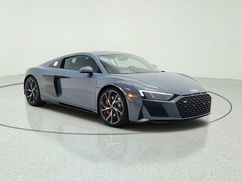 Used 2021 Audi R8 V10 w/ Premium Package RWD image 3