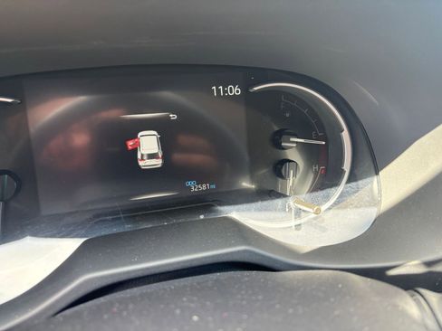 Used 2025 Toyota RAV4 XLE w/ Weather Package image 10