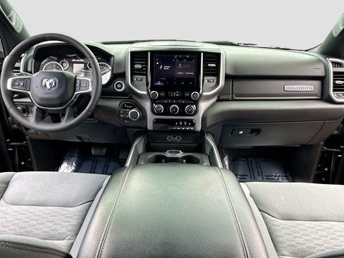 Used 2025 RAM 1500 Big Horn AWD/4WD image 3