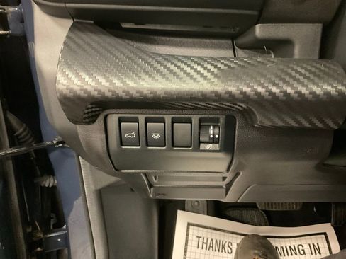 Used 2025 Subaru Ascent Premium AWD/4WD image 18