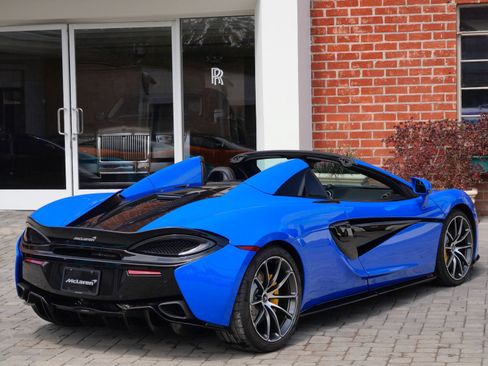 Used 2020 McLaren 570S Spider RWD image 4