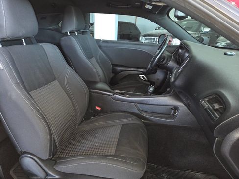Used 2019 Dodge Challenger SXT w/ Driver Convenience Group AWD/4WD image 25