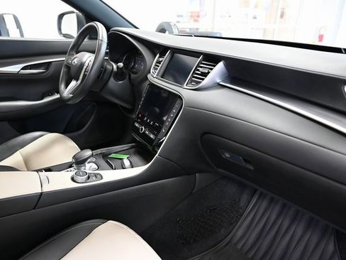 Used 2023 INFINITI QX55 Luxe w/ Cargo Package image 14