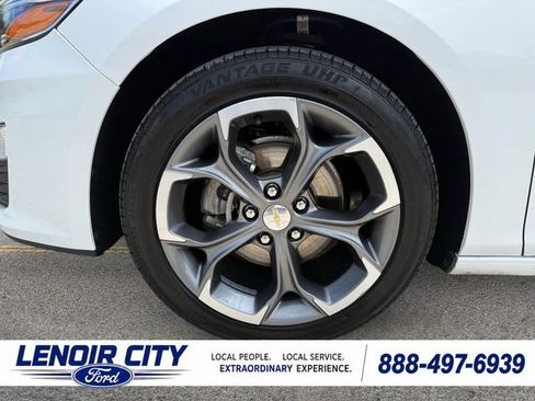 Used 2024 Chevrolet Malibu LT FWD image 9