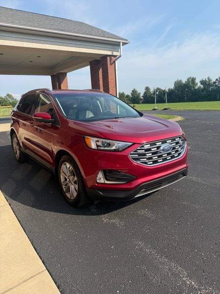 Used 2019 Ford Edge Titanium w/ Cold Weather Package AWD/4WD image 7