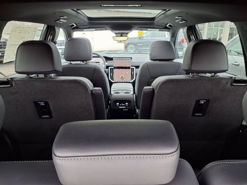 New 2026 GMC Acadia Elevation w/ Black Edition FWD image 21