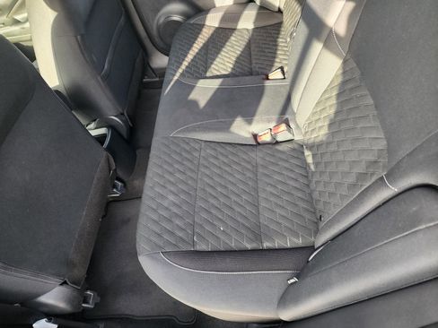 Used 2022 Nissan Kicks S image 13