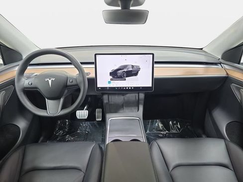 Used 2024 Tesla Model Y Performance AWD/4WD image 10