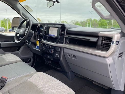 Used 2025 Ford F250 XLT image 27