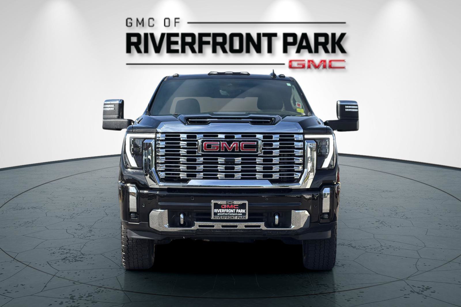 Used 2025 GMC Sierra 3500 Denali w/ Denali Reserve Package AWD/4WD image 8