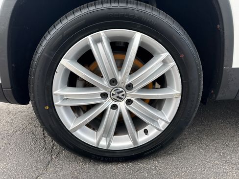 Used 2012 Volkswagen Tiguan SE AWD/4WD image 9