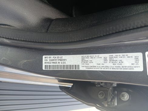 Used 2023 RAM 1500 Laramie AWD/4WD image 15