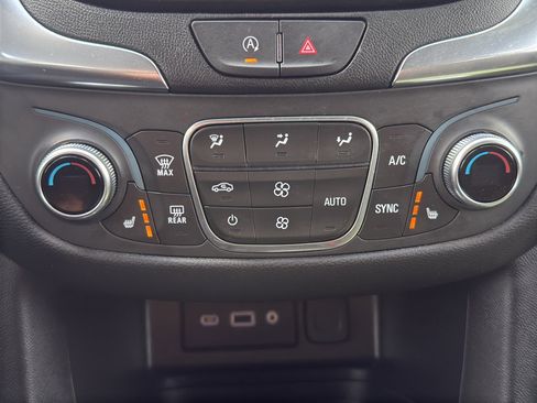 Used 2024 Chevrolet Equinox LT AWD/4WD image 26