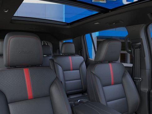 New 2026 Chevrolet Traverse RS image 24