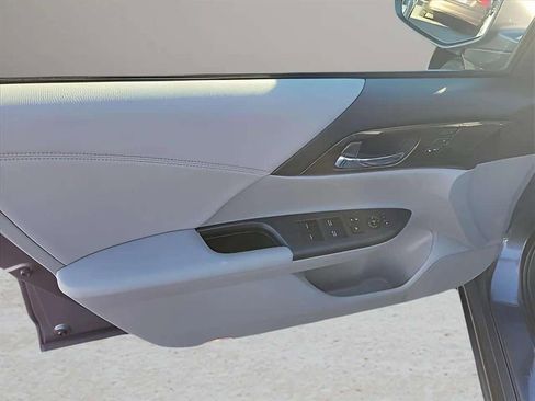 Used 2017 Honda Accord EX-L image 24