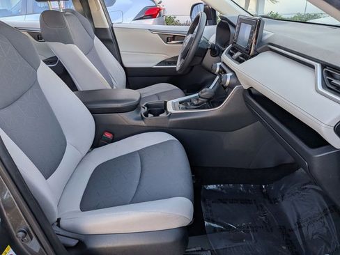 Used 2019 Toyota RAV4 XLE w/ Convenience Package image 21